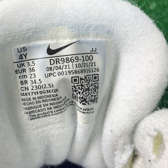 Nike Air Max Speed Turf Boys Size 4Y White Athletic Shoes Sneakers DR9869-100 - Picture 9 of 9